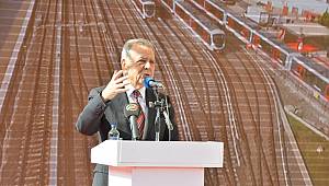 İzmir’de İşler 'Rayında'