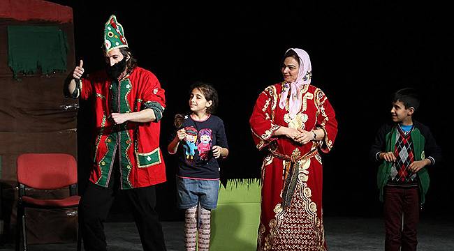 Konak'ın Çocukları Tiyatroyla Büyüyor