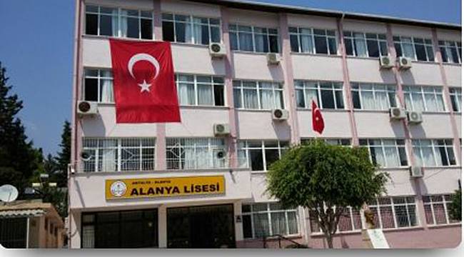 Lise Müzik Yarışmasında İzmir Marşı Rahatsızlığı