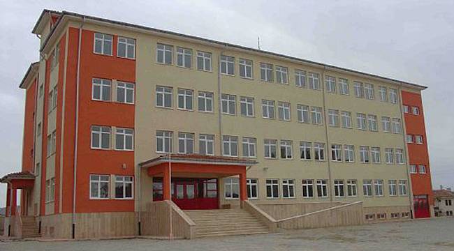Lisede Erkek Öğrencilere Cinsel İstismar