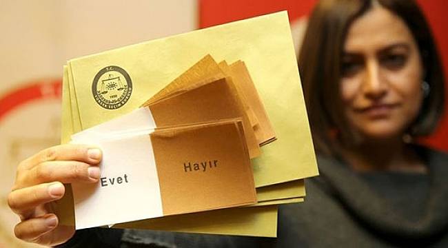 MetroPoll'den Referandum Anketi: Gençler Sandığa Giderse 'Hayır' Güçlenir