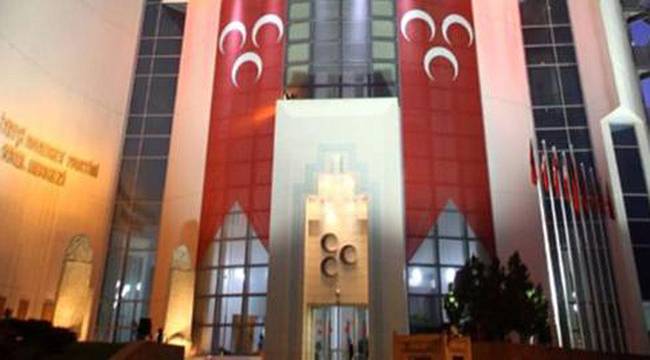 MHP'de Çatlak Derinleşiyor: Görev Yapamıyoruz Deyip İstifa Ettiler