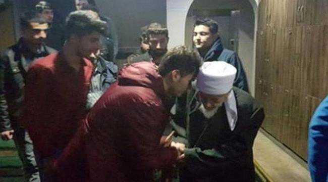 Öğrencileri Tarikat Şeyhine Götürdüler!
