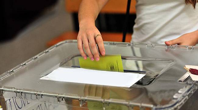 Referandumda İki Tarih Çöpe Gitti