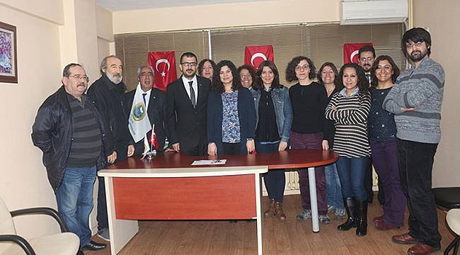 TGS Yöneticileri İzmir'de Gazetecilerle Bir Araya Geldi