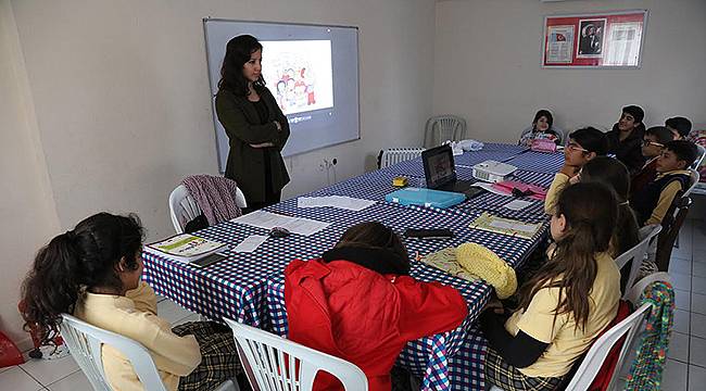 Urla'da Çocuklar İçin İnsan Hakları Eğitimi Başladı