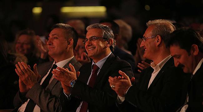 Başkan Akpınar; 35,5 Ayı Karşıyakalılar İle Kutladı
