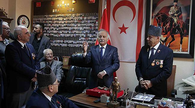 Başkan Karabağ, Gaziler Derneğini Ziyaret Etti