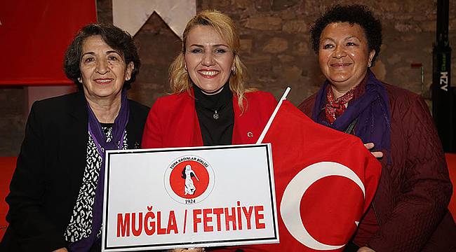 Başkan Uyar; “Hayır:'ın Etrafında Birleşmiş Binlerce Kadınız!”