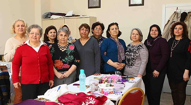 Bayraklı Belediyesi’nin kursları “Terapi” Yapıyor