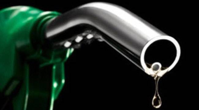 Benzine İndirim Geldi... Bu Geceden İtibaren Geçerli Olacak