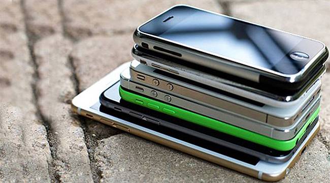Binlerce Cep Telefonu Yarı Fiyatına Satışa Çıkıyor
