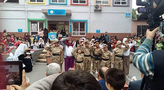 Büyükçiğli İlkokulunda Çanakkale Zaferi Coşkusu