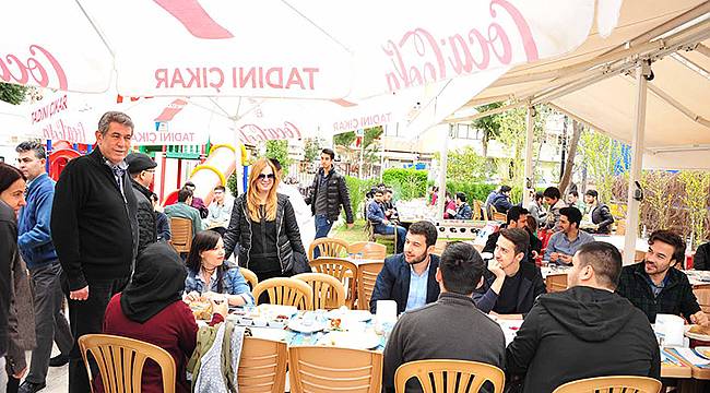 Çalkaya’dan 16 Nisan’ı Gençlerle Konuşuyor