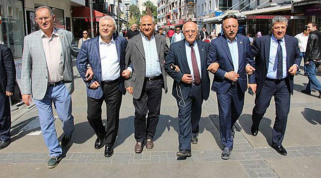 CHP İzmir'den Kol Kola "Hayır" Çalışması