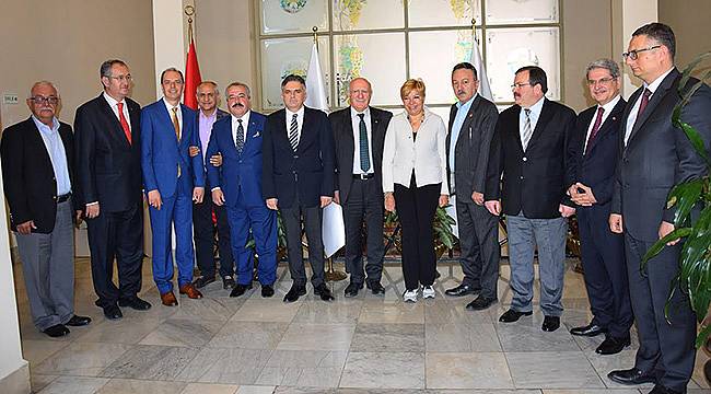 CHP İzmir Milletvekilleri İki Haftada 28 STK’yı Ziyaret Etti