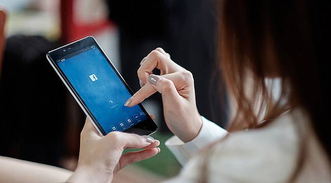 Facebook'a Roket İkonlu 'Keşfet' Özelliği
