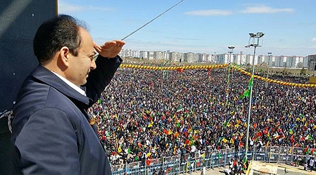 HDP'den Star ve Akşam'a Fotoğraflı Yanıt