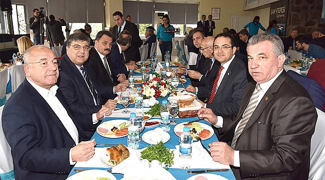 Hemşehri Dernekleri Bornova’da Buluştu