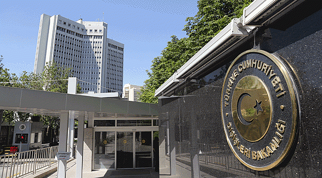 'Hollanda Büyükelçisi Bir Müddet Görevine Dönmesin'