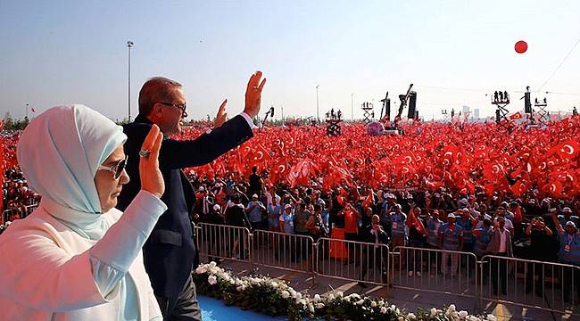 Hollanda Krizi AK Partili Seçmeni Nasıl Etkiledi?