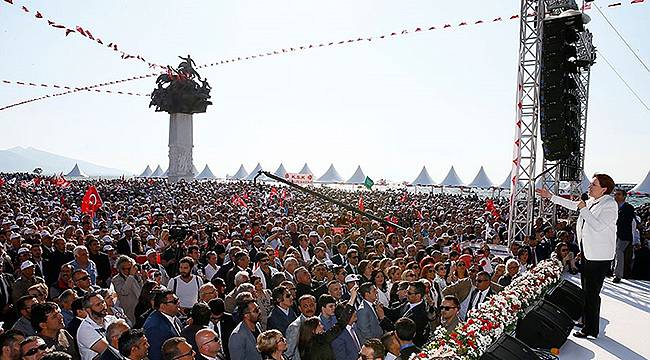 İzmir Akşener'i Bekliyor