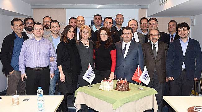 İzmir Ekonomi Basını Mutlu Anlarda Buluştu