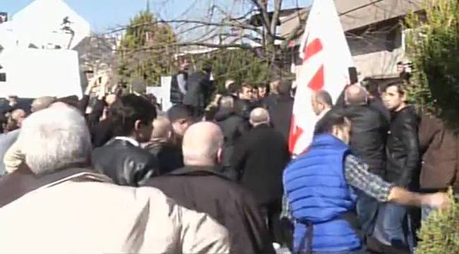 Meral Akşener'in Hayır Etkinliğine Saldırı