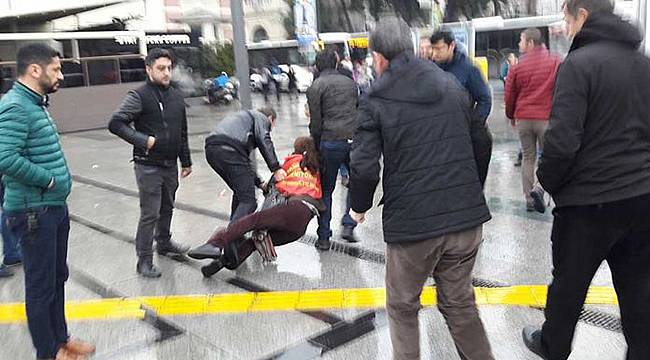 Şişli’de ‘Evet’çiler, Hollandalı Sandıkları Norveçli Gazeteciye Saldırdı