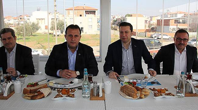 Soylu ve Kaya’dan Menderes’te “EVET” Mesaisi