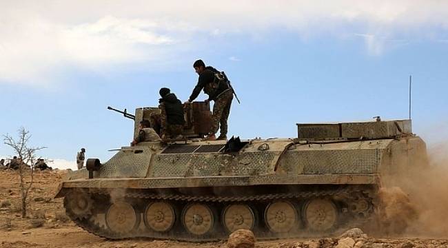 Türk Yetkili ABD, Rakka'da YPG'yi Seçmiş Gibi Görünüyor