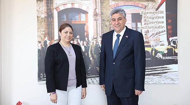 Zeynep Altıok Güzelbahçe ve Narlıdere'deydi