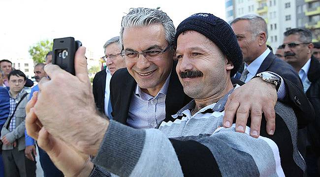 Akpınar İşçilerle Kucaklaştı