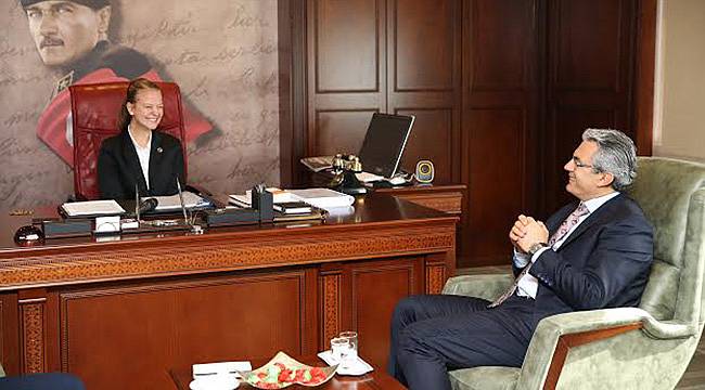 Akpınar Makamını ‘Dünya Çocuklarıyla’ Paylaştı