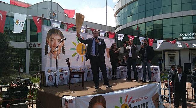 Balbay'dan Süpürgeli Miting