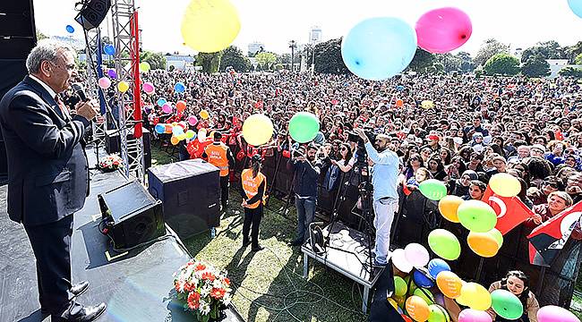 Bir Bayram Böyle Geçti