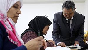 Bucalı Kadınlar Kalem Tutarak Özgürleşti