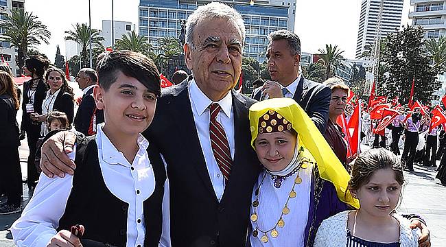 Çocuklar Gibi Şen!