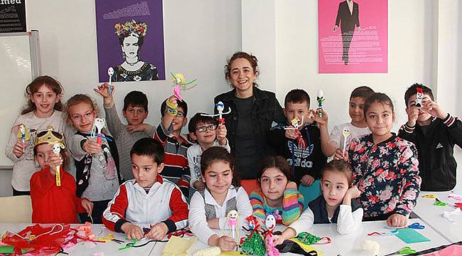 Dario Moreno Çocuklara Kucak Açtı
