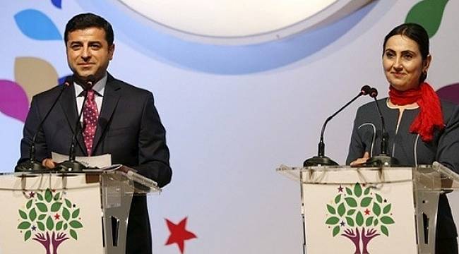 Demirtaş ve Yüksekdağ’dan Seçmenlere 2 Milyon Mektup