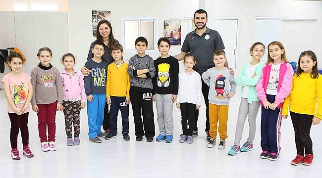 Geleceğin Yıldızları Bayraklı’da Yetişiyor