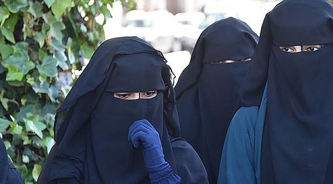 İngiltere'de Aşırı Sağcı Partiden Burka Yasağı Vaadi