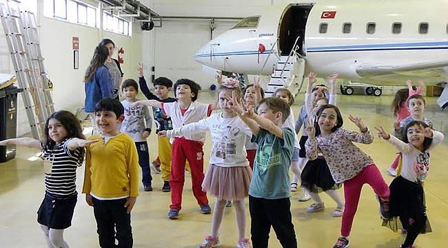 Küçük Şeyler’in Uçak Sevdası