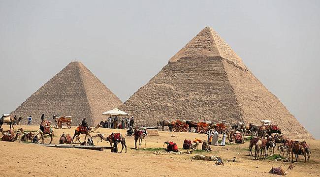 Mısır'da Yeni Piramit Bulundu