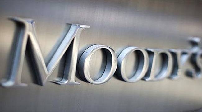 Moody's Halkbank'ı Not İndirimi İçin İzlemeye Aldı