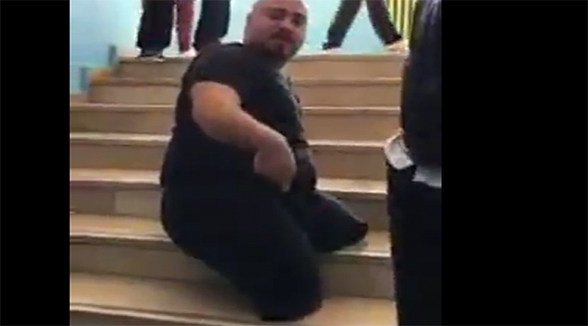 Oy Kullanan Engelli Vatandaşa: "Tamirci Çağırın, Asansörü Yaptırın"
