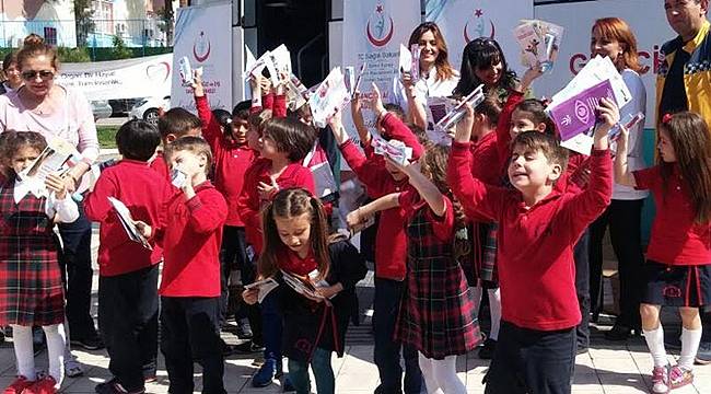 'Sağlıklı Nesiller Şenliği' Güzelyalı Parkındaydı