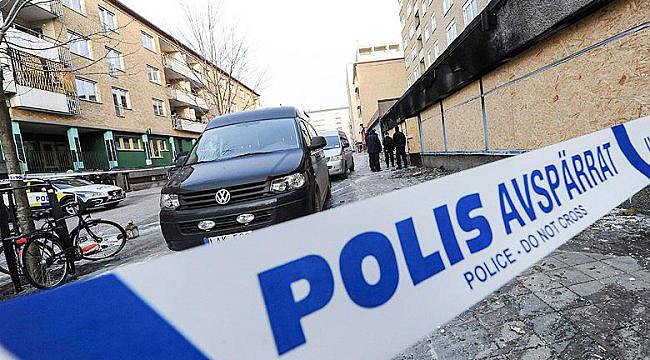 Stockholm'de Yayaların Üzerine Kamyon Sürüldü: 3 ölü
