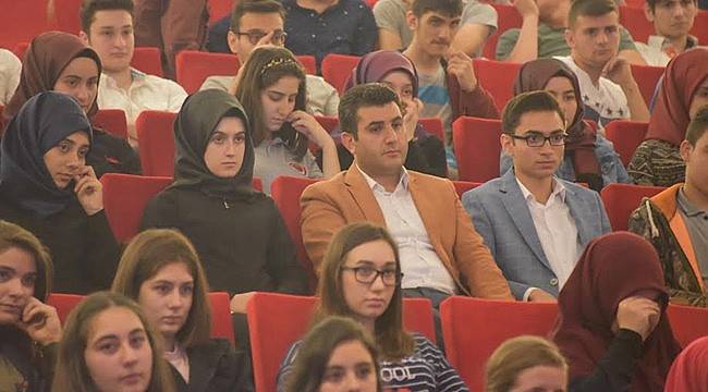 Ahde Vefalı Gençler Söyleşi Programında Buluştu