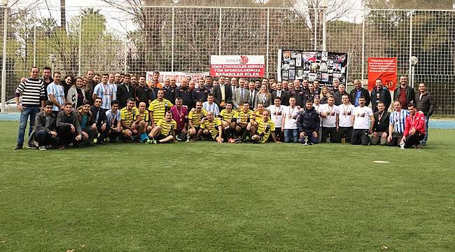 Alevler Arasından Halı Sahaya